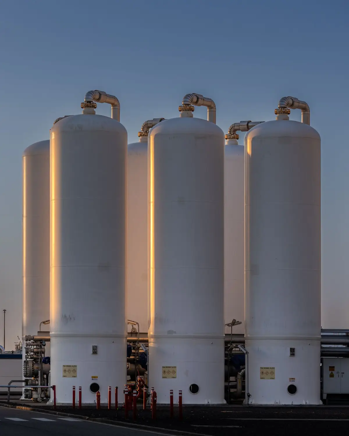 Industrial storage tanks representing composite hydrogen, CNG and pressure-vessel applications